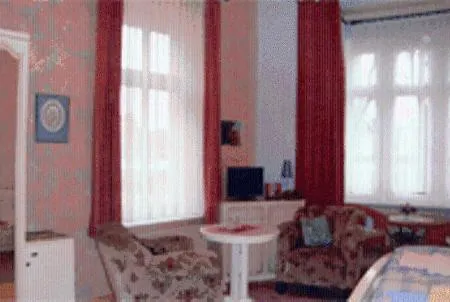 מלון Haus Am Pfaffenteich 3*